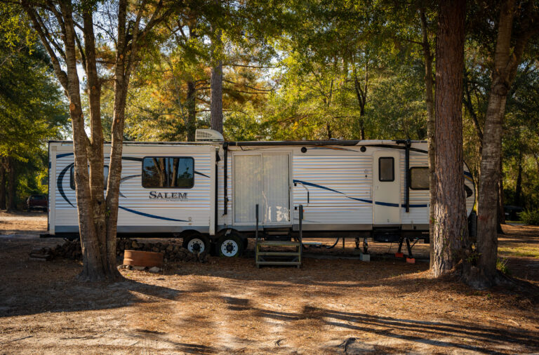 Spacious weekly Camper rental at Dogwood RV Park. Vogtle Outage workers welcome!